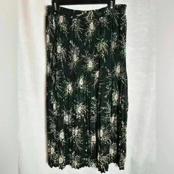Sag Harbor women’s pleated skirt, size medium - Picture 1 of 5